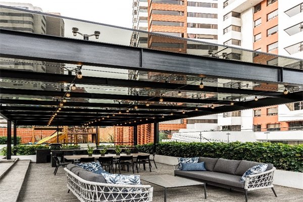 BTG Windows and Tempered Glass Enhance Design and Safety at the Sekkei Building in Guatemala 8 Guatemala Sekkei08