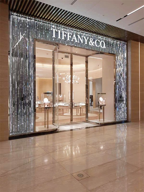 Tiffany & Co. Salhia Complex Store in Kuwait Uses BTG’s P6B Three-Layer SGP Laminated Anti-Theft Glass 1 anti theft glass05