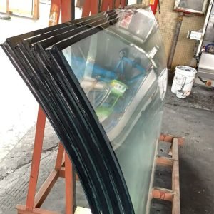 Curved insulating glass