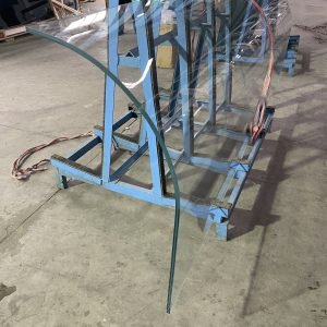 Curved laminated glass