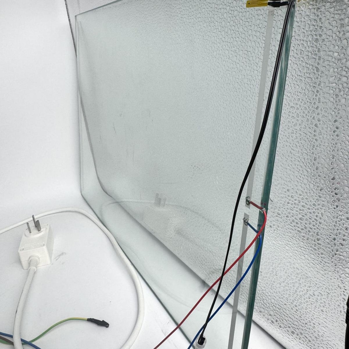 Electric heated glass