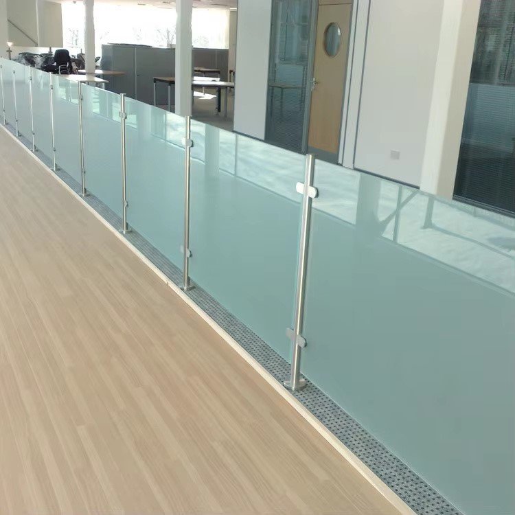 PVB laminated safety glass