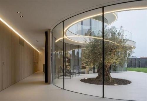 curved glass partition wall