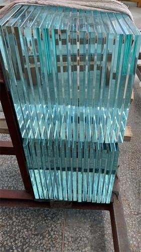 low iron heat soaked glass
